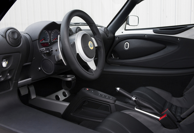 The gearbox provided byoyotais the same used in IPS versions of the Evora but reconfigured for the Exige S The gearbox provided byoyotais the same used in IPS versions of the Evora but reconfigured for the Exige S