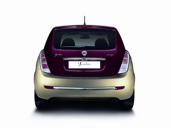 Lancia Ypsilon 1.4 16v Automatic Lancia Ypsilon 1.4 16v Automatic