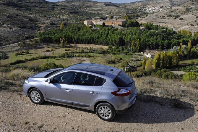 Renault Megane III 1.5 dCi 110cv ECO2 Dynamique S Renault Megane III 1.5 dCi 110cv ECO2 Dynamique S