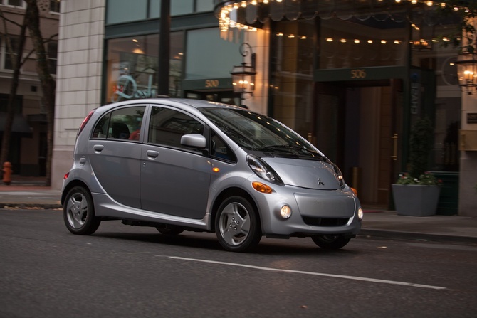 US, EU and Japan Looking to Standardize Electric Car Policies US, EU and Japan Looking to Standardize Electric Car Policies