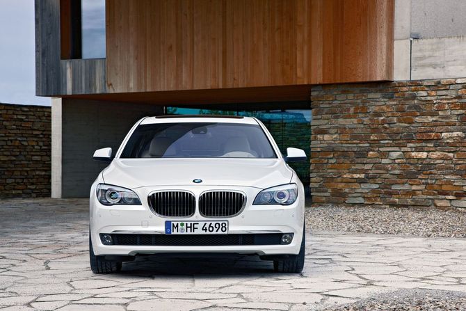 BMW 740i BMW 740i