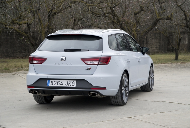 Seat Leon ST 2.0 TSI Cupra DSG S&S Seat Leon ST 2.0 TSI Cupra DSG S&S