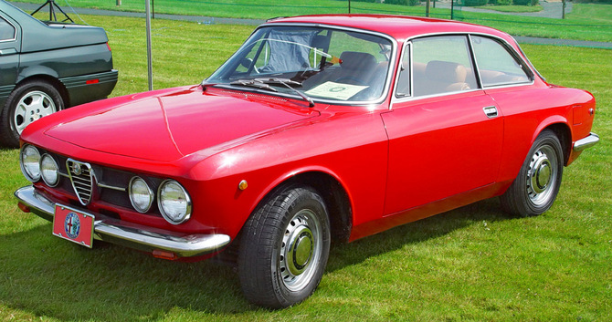 Alfa Romeo Giulia 1750 GTAm share tell a friend share on facebook