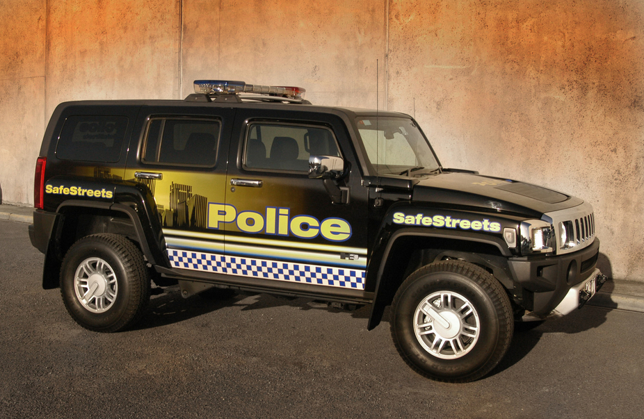 Hummer H3 Police Vehicle :: 4 photos and 46 specs :: autoviva.com