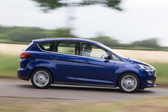 Ford C-Max 1.0 EcoBoost Titanium Ford C-Max 1.0 EcoBoost Titanium