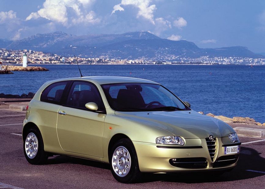 Alfa Romeo 147 1.9 JTD Distinctive Alfa Romeo 147 1.9 JTD Distinctive
