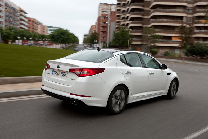 Kia Optima 2.0 HEV TX Automatic Kia Optima 2.0 HEV TX Automatic