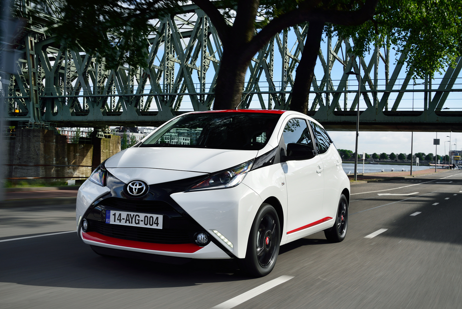 Toyota Aygo X Play Plus 2 Photos Autoviva