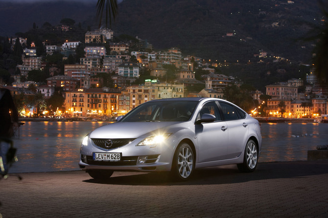 Mazda 6 2.0 Hatchback Mazda 6 2.0 Hatchback