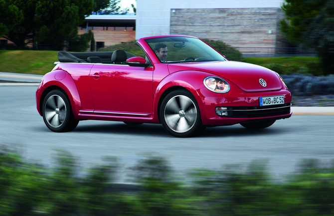 Volkswagen Beetle Cabrio 2.0 TSI DSG Sport Volkswagen Beetle Cabrio 2.0 TSI DSG Sport