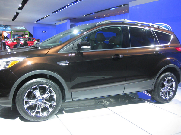 Ford Escape 1.6-liter EcoBoost I-4 Ford Escape 1.6-liter EcoBoost I-4