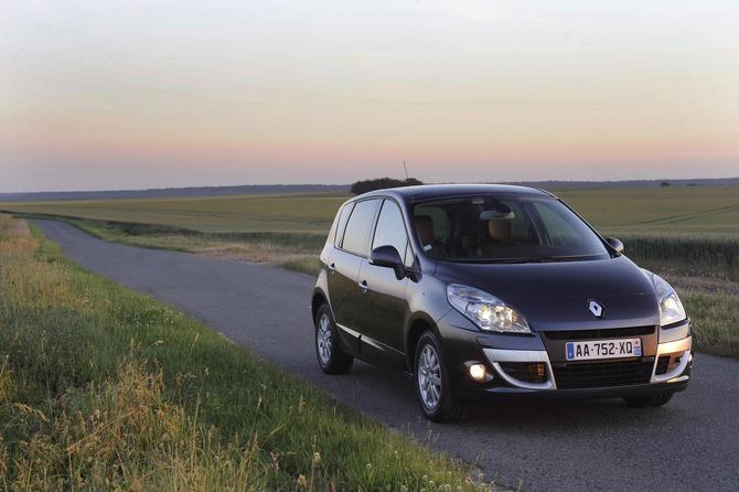 Renault Scenic 1.5 dCi 110 Dynamique TomTom Renault Scenic 1.5 dCi 110 Dynamique TomTom