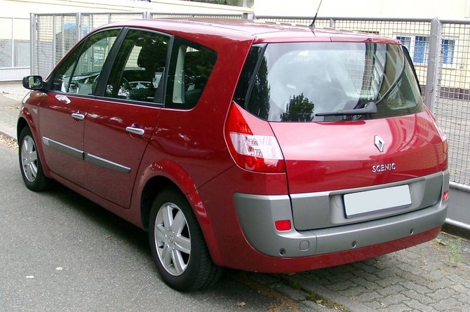 People Renault Scenic II 2.0 16v Turbo photo