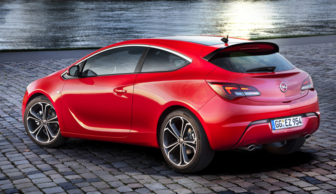 Opel Astra GTC BiTurbo CDTI Opel Astra GTC BiTurbo CDTI