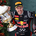Vettel com o troféu depois da vitória no Grande Prémio do Bahrain