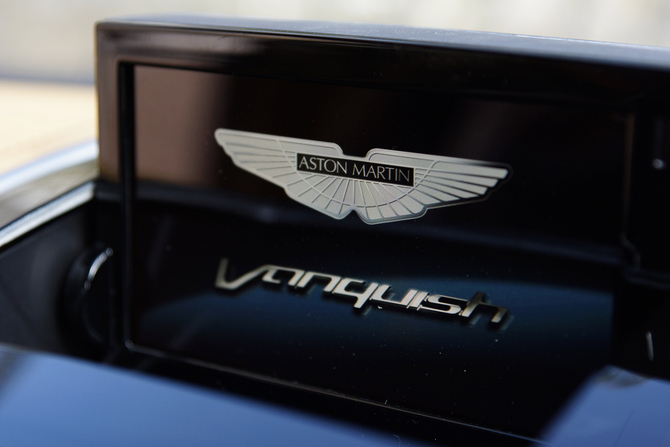 Aston Martin Vanquish Aston Martin Vanquish