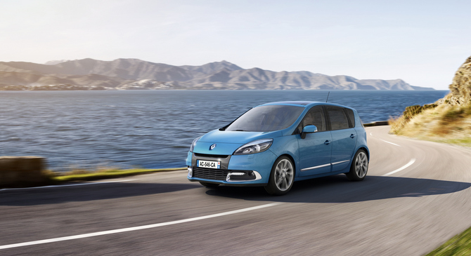 Renault Scenic 1.2 TCe Dynamique TomTom S/S Renault Scenic 1.2 TCe Dynamique TomTom S/S