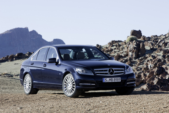 Mercedes-Benz C 250 CDI BlueEfficiency Elegance 7G-Tronic Mercedes-Benz C 250 CDI BlueEfficiency Elegance 7G-Tronic