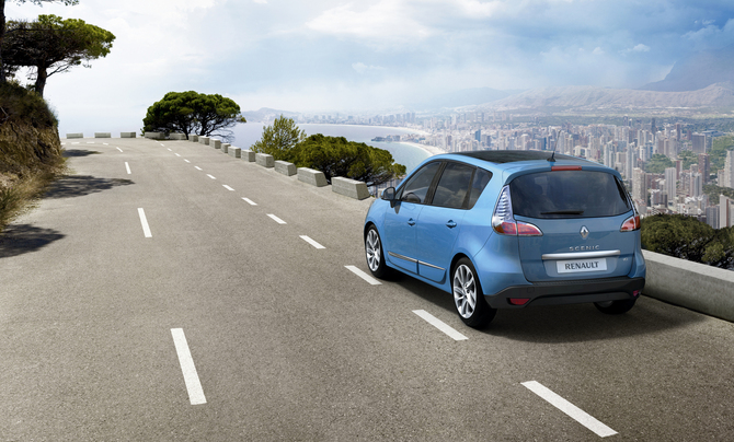 Renault Scenic 1.6 dCi Dynamique TomTom S/S Renault Scenic 1.6 dCi Dynamique TomTom S/S