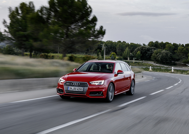 Audi A4 Avant 2.0 TDI S tronic Audi A4 Avant 2.0 TDI S tronic