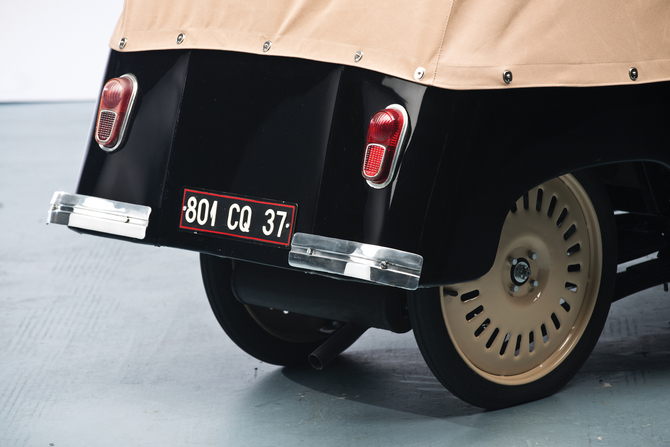Mochet CM-125 Grand Luxe Mochet CM-125 Grand Luxe
