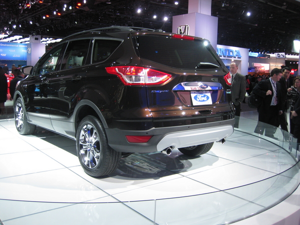Ford Escape 2.0-liter EcoBoost I-4 AWD Ford Escape 2.0-liter EcoBoost I-4 AWD