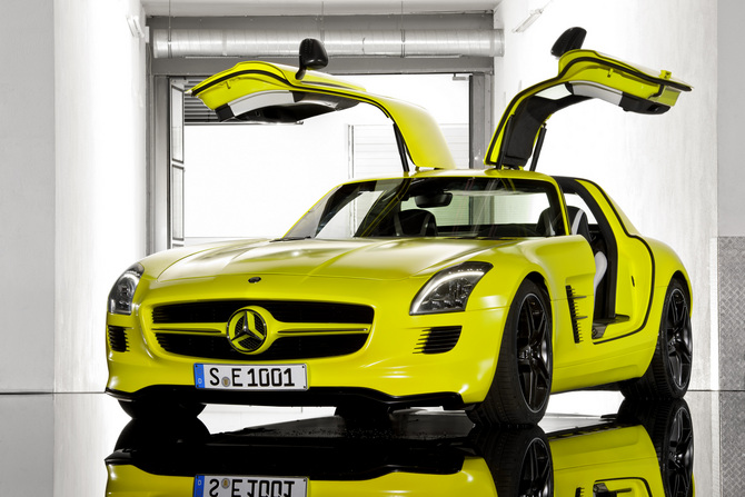 Mercedes-Benz SLS AMG E-CELL Mercedes-Benz SLS AMG E-CELL