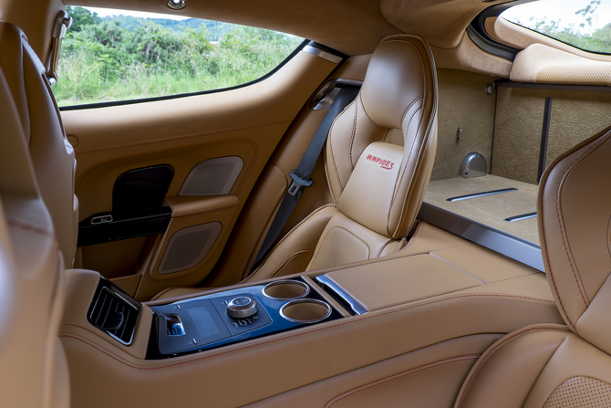 Aston Martin Rapide S Aston Martin Rapide S