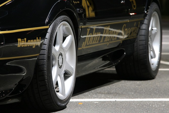 Coolest Car You Will See Today: 485hp John Player-Liveried Lotus Esprit V8 Coolest Car You Will See Today: 485hp John Player-Liveried Lotus Esprit V8