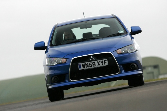 Mitsubishi Lancer SB 1.8 Intense Sport Mitsubishi Lancer SB 1.8 Intense Sport