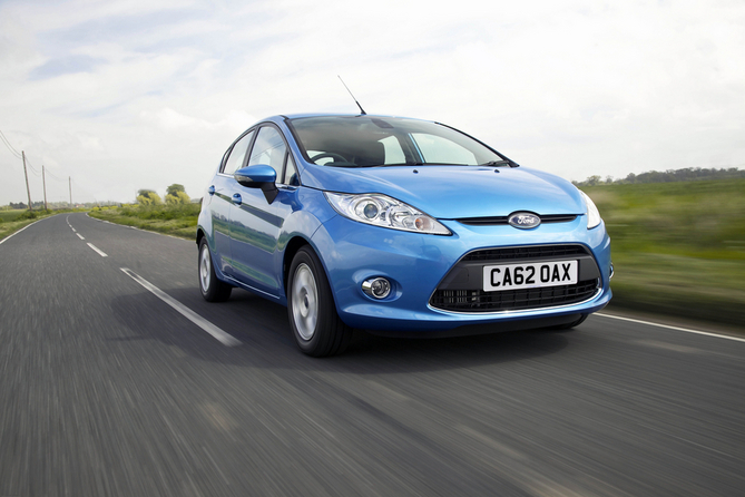 Ford Fiesta 1.0 T EcoBoost Titanium Powershift Ford Fiesta 1.0 T EcoBoost Titanium Powershift