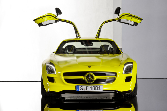Mercedes-Benz SLS AMG E-CELL Mercedes-Benz SLS AMG E-CELL