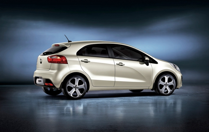 Kia Rio 1.4 AT Kia Rio 1.4 AT