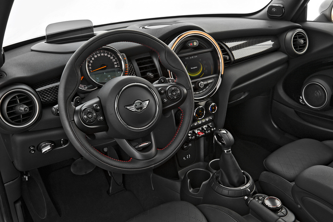 The previous instrument area is for infotainment functions The previous instrument area is for infotainment functions