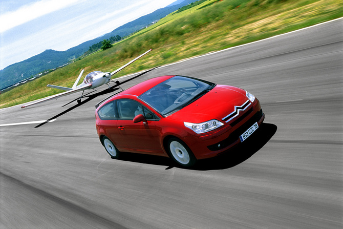 Citroën C4 Coupe.6HDi 110cv Airdream VTR Pack Citroën C4 Coupe.6HDi 110cv Airdream VTR Pack