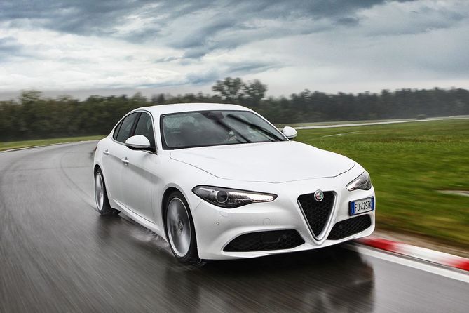 Alfa Romeo Giulia 2.2 JTDm Alfa Romeo Giulia 2.2 JTDm