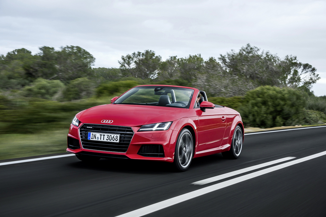 Audi TT Roadster 1.8 TFSI S tronic Audi TT Roadster 1.8 TFSI S tronic