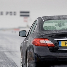 Infiniti M35h Sets Guinness Record as Fastest Full Hybrid Car Infiniti M35h Sets Guinness Record as Fastest Full Hybrid Car