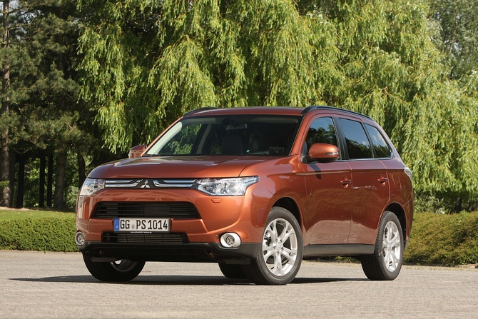 Mitsubishi Outlander 3 Mitsubishi Outlander 3