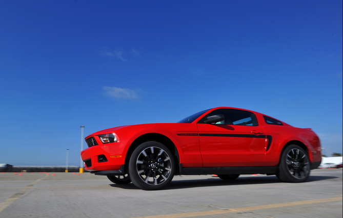 Ford Mustang V6 Premium Coupé Ford Mustang V6 Premium Coupé