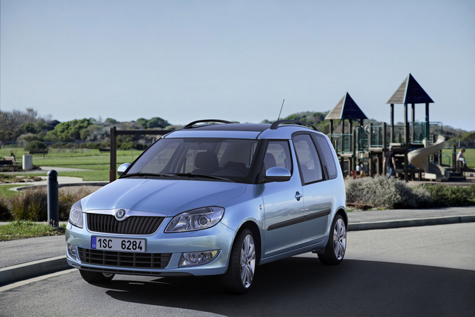 Skoda Roomster 1.6 TDI 90cv Classic Skoda Roomster 1.6 TDI 90cv Classic
