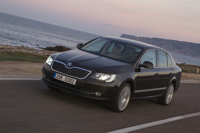 Skoda Superb 2.0 TDI DSG Laurin & Klement Skoda Superb 2.0 TDI DSG Laurin & Klement