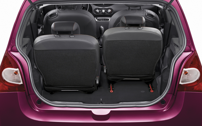 Third-Gen Twingo Brings Big Style to Small Package Third-Gen Twingo Brings Big Style to Small Package
