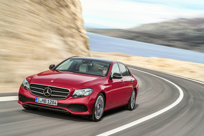 Mercedes-Benz E220d Mercedes-Benz E220d