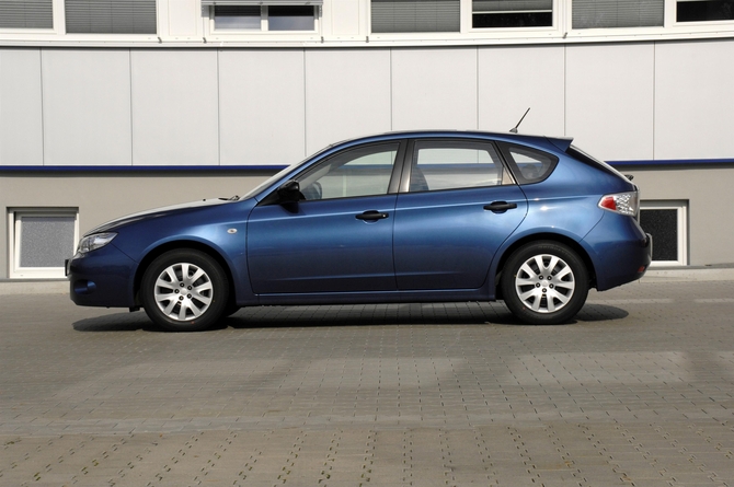 Subaru Impreza 1.5 R Subaru Impreza 1.5 R