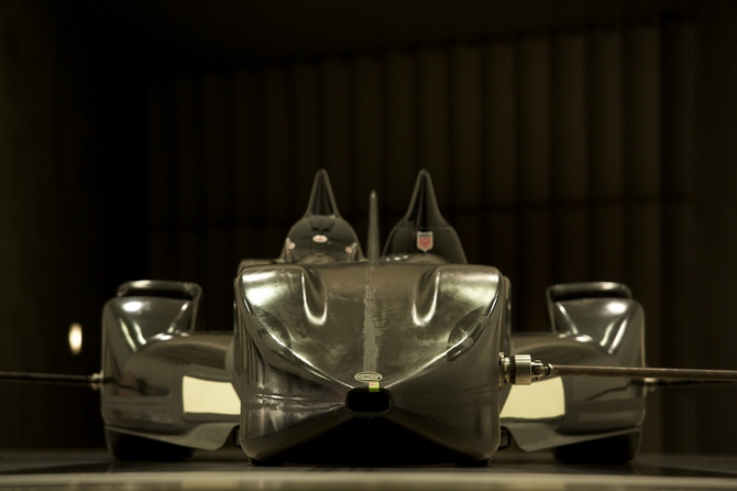 An early image of the Deltawing in the windtunnel An early image of the Deltawing in the windtunnel