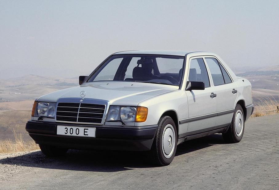 MercedesBenz 200 E basic info spec rating