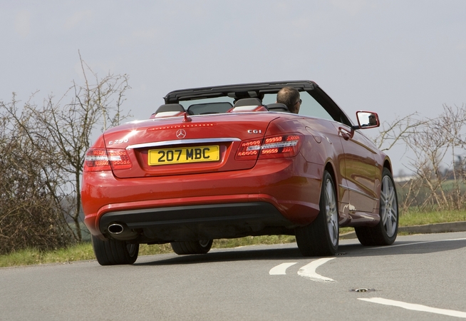 Mercedes-Benz E250 Cabriolet CGI BlueEFF. SE Mercedes-Benz E250 Cabriolet CGI BlueEFF. SE