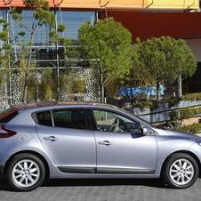 Renault Megane Hatchback 1.4 TCe Dynamique TomTom Renault Megane Hatchback 1.4 TCe Dynamique TomTom