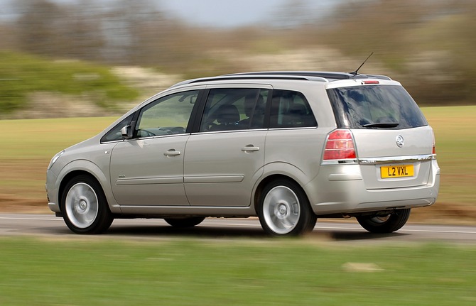 Vauxhall Zafira MPV 1.6 VVT 115hp Life (AC) Vauxhall Zafira MPV 1.6 VVT 115hp Life (AC)